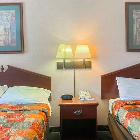 Oyo Hotel East Macon I-75 Esterno foto